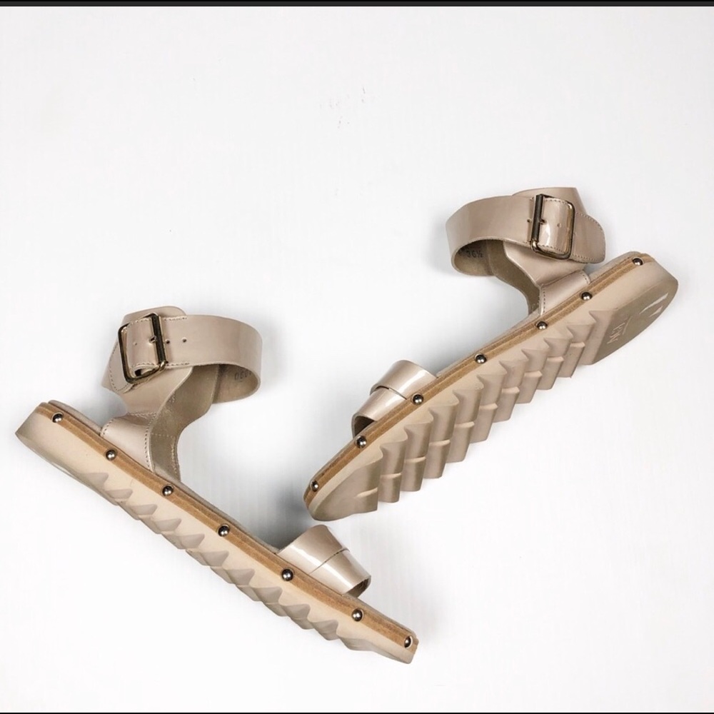 AGL Tan Shimmer Sandal